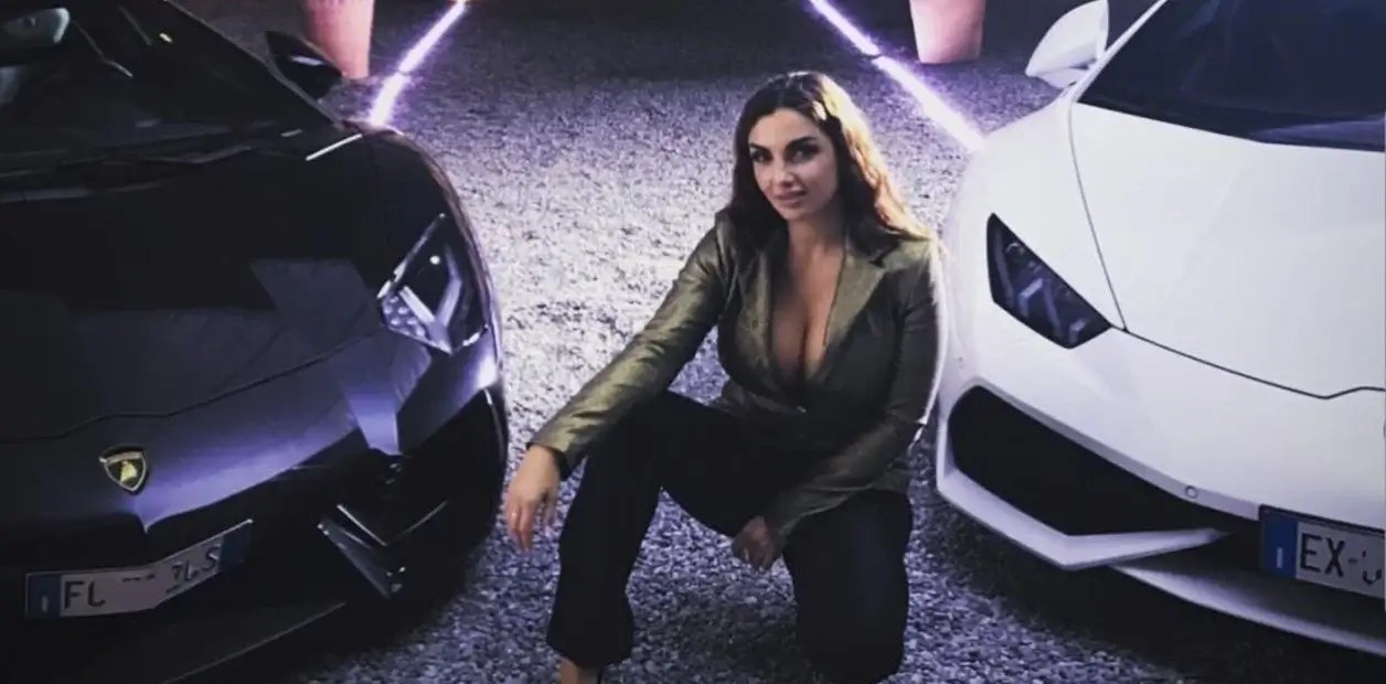 Nieta del creador de la marca: Elettra Lamborghini, la salvaje heredera que posó desnuda en revistas y no quiere hablar de autos