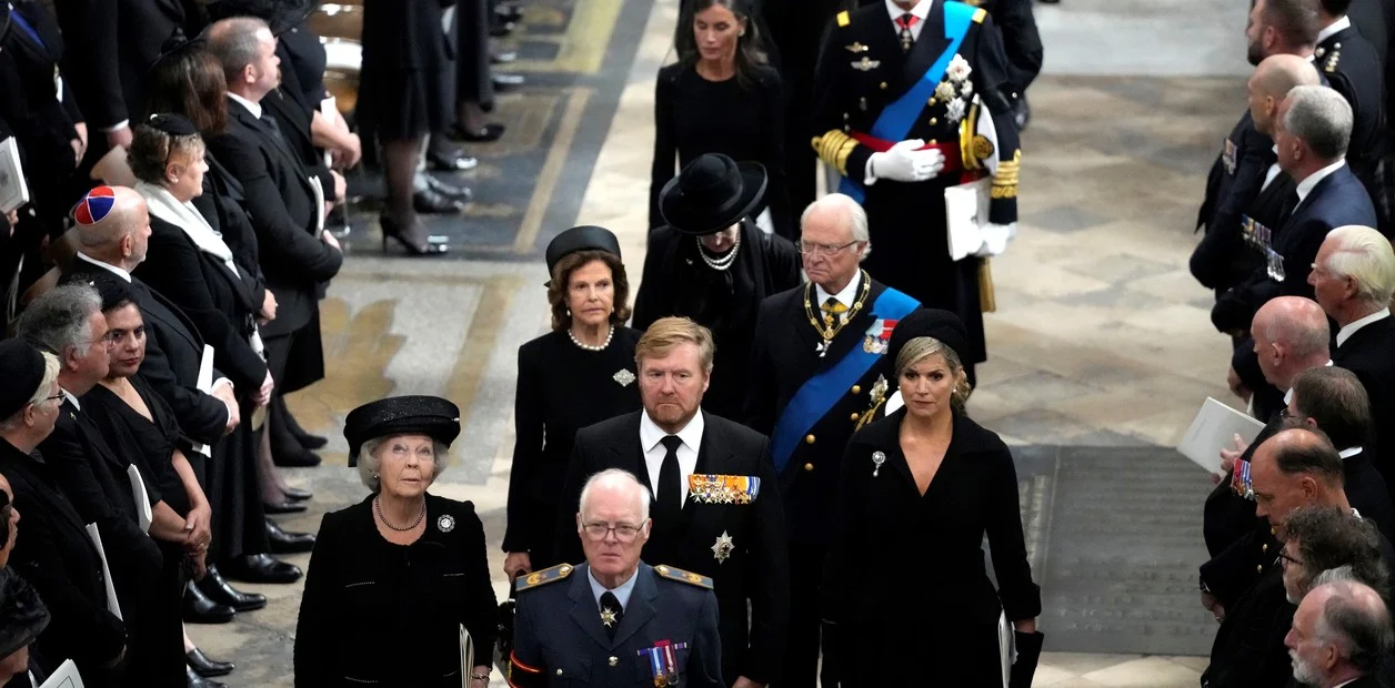 Los invitados al funeral de la reina Isabel II: la pesadilla protocolar de invitar amigos y enemigos