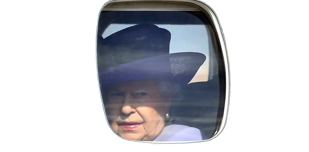 Más de 70 años en el trono: Isabel, la reina viajera que inició su reinado en África