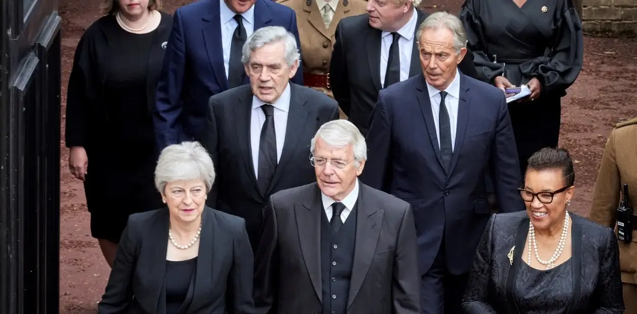 Memoria: La sesión de los martes, un ritual de 70 años entre la reina Isabel y los primeros ministros