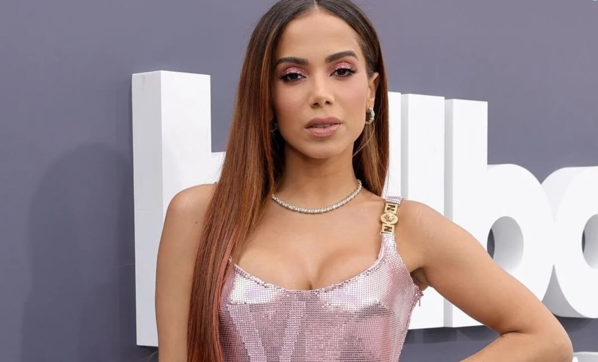 Video: la cantante brasileña Anitta le «perreó» a Isabel Díaz Ayuso y se hizo viral